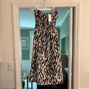 Elegant Strapless Print Dress